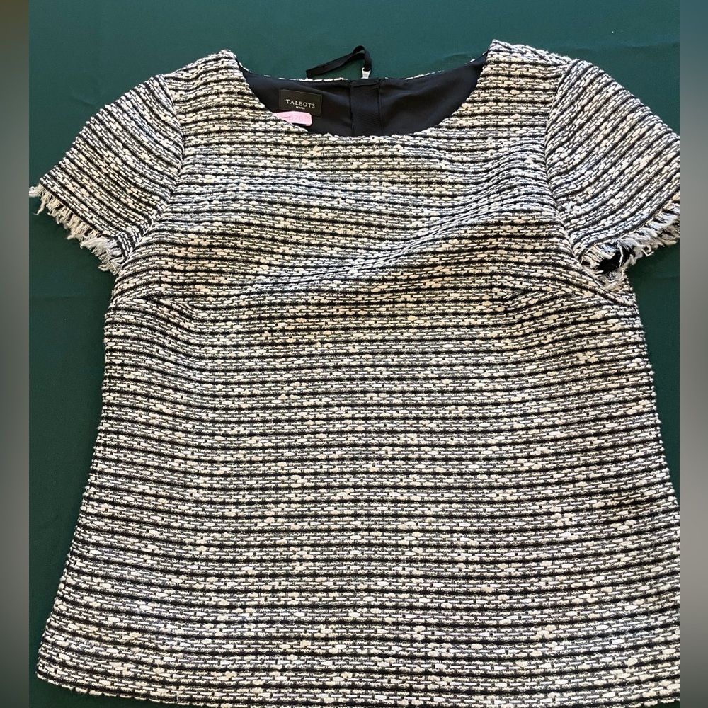 Black and cream w/ silver shimmer short sleeve top